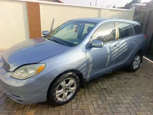 Toyota Matrix XR Hatchback FWD (1.8L 4cyl 4A) 2004 Blue