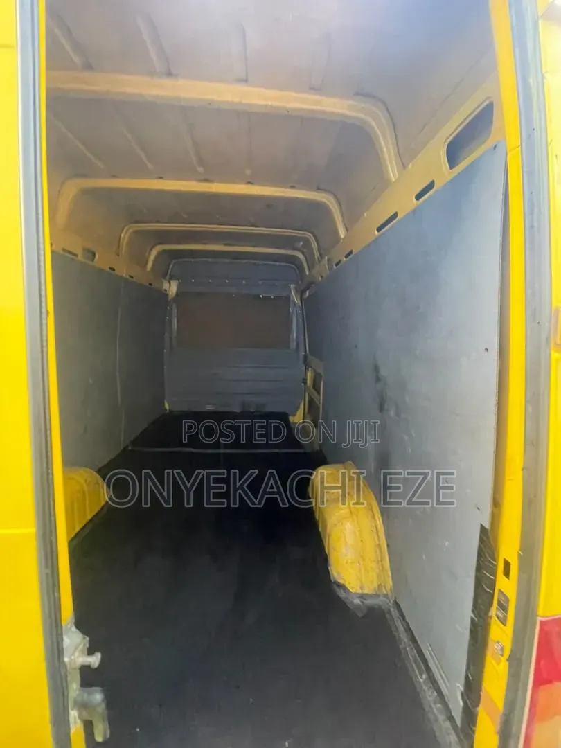 Volkswagen LT 2005 Yellow