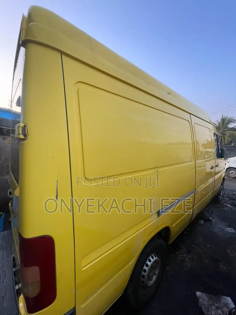 Volkswagen LT 2005 Yellow