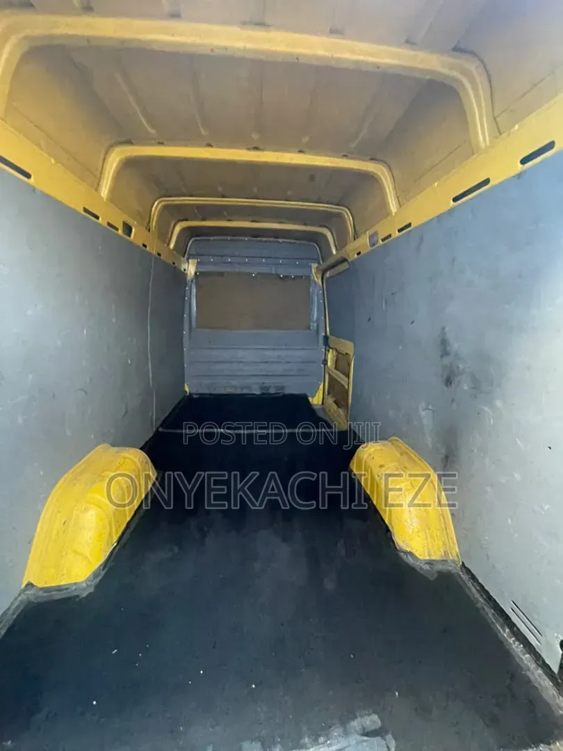Volkswagen LT 2005 Yellow