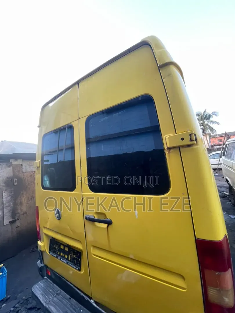Volkswagen LT 2005 Yellow