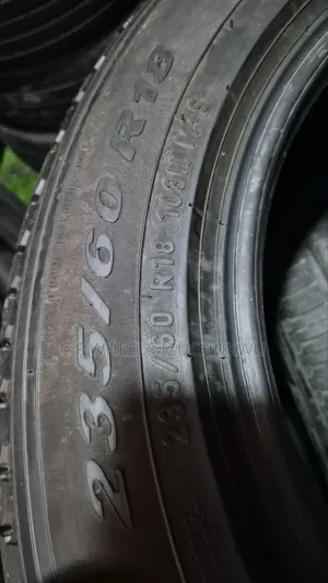 235/60/18 Pirelli RUNFLAT