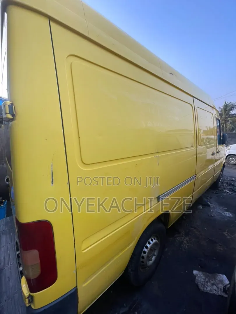 Volkswagen LT 2005 Yellow