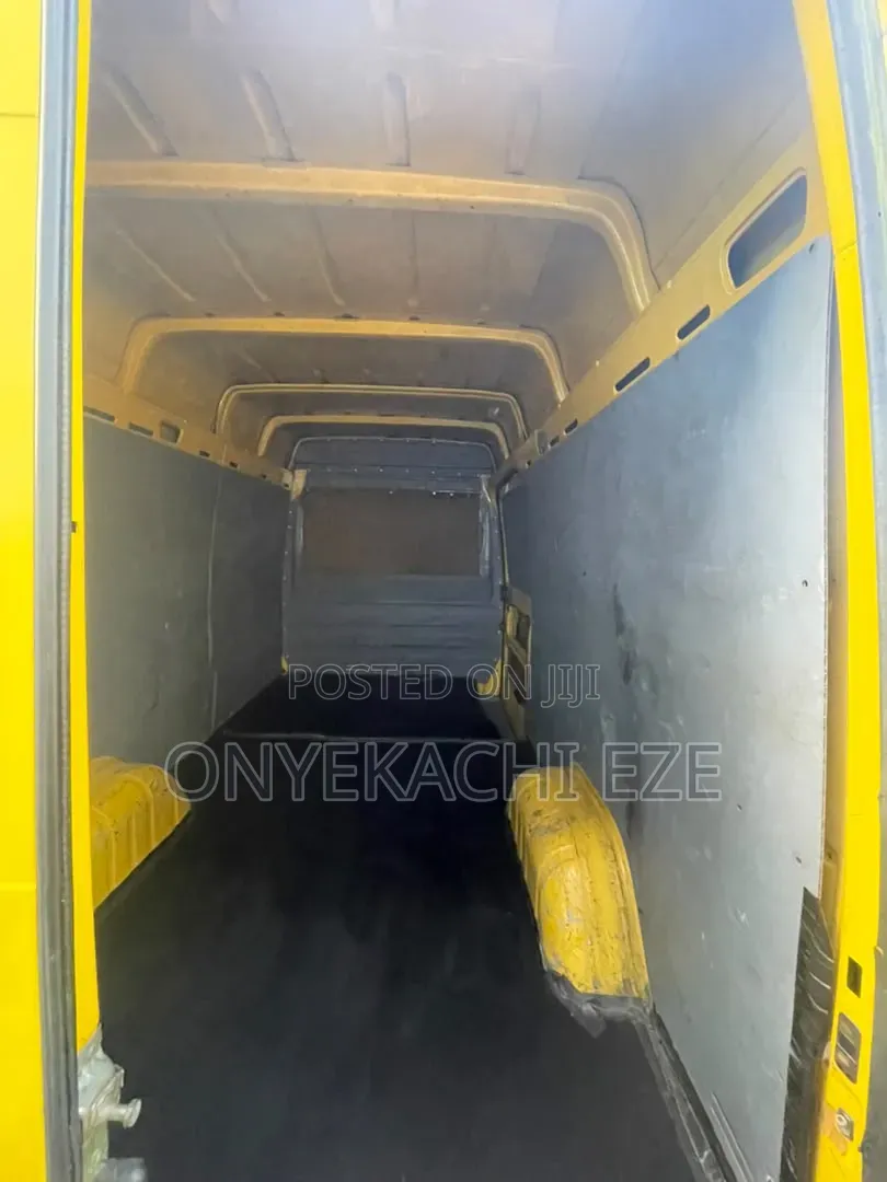Volkswagen LT 2005 Yellow