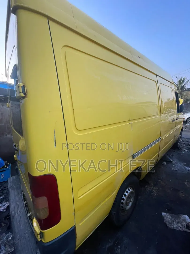 Volkswagen LT 2005 Yellow