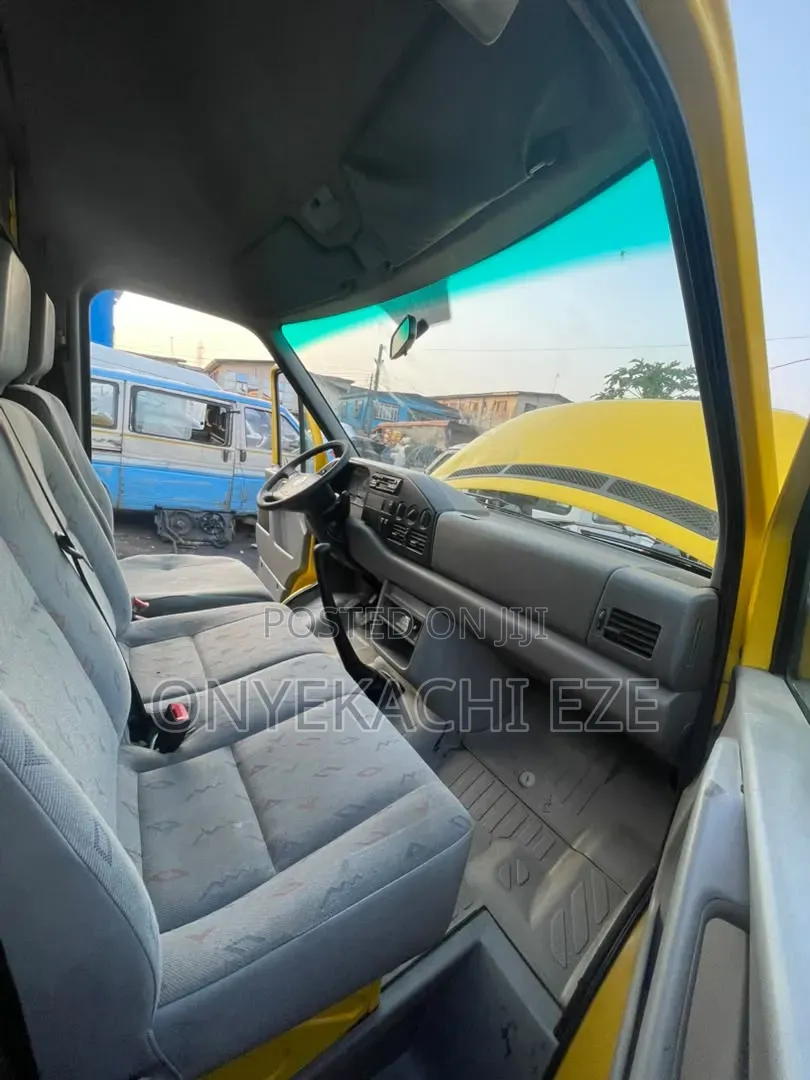 Volkswagen LT 2005 Yellow