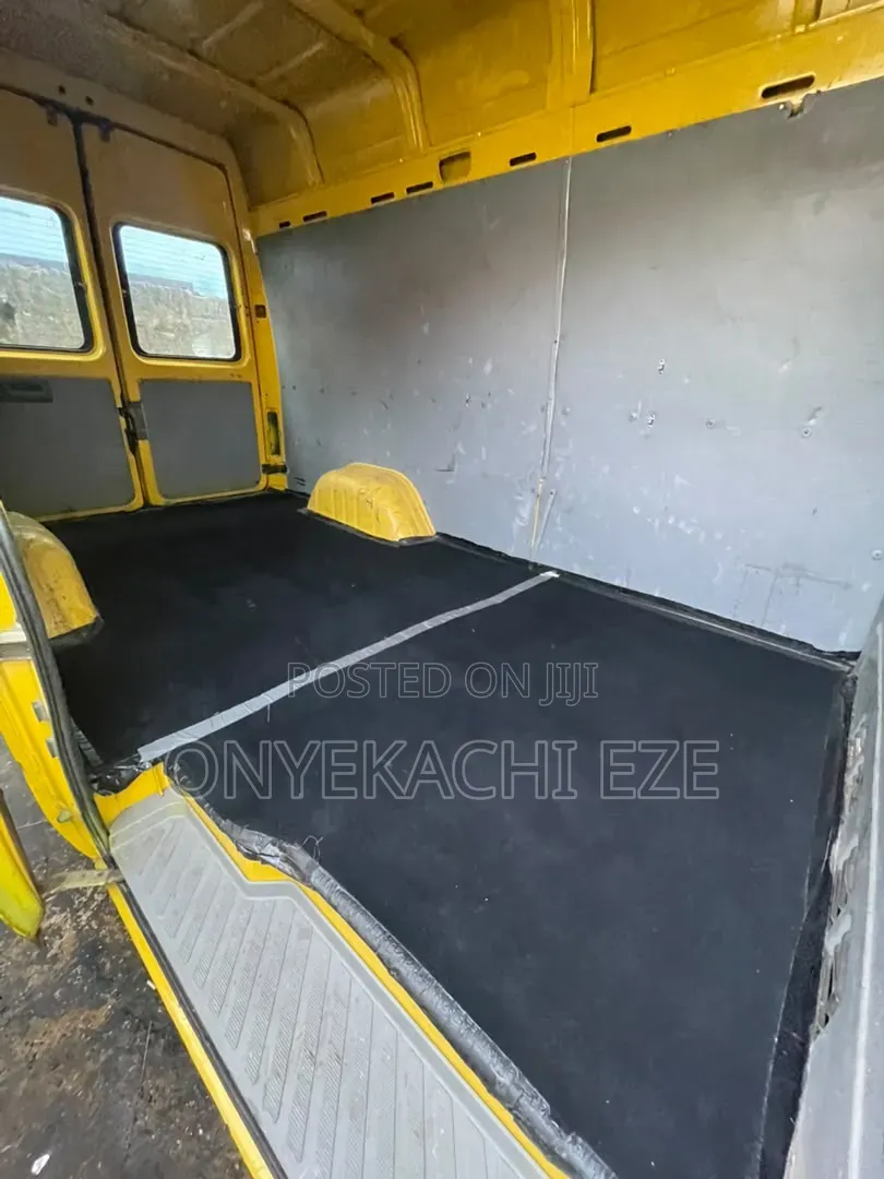 Volkswagen LT 2005 Yellow