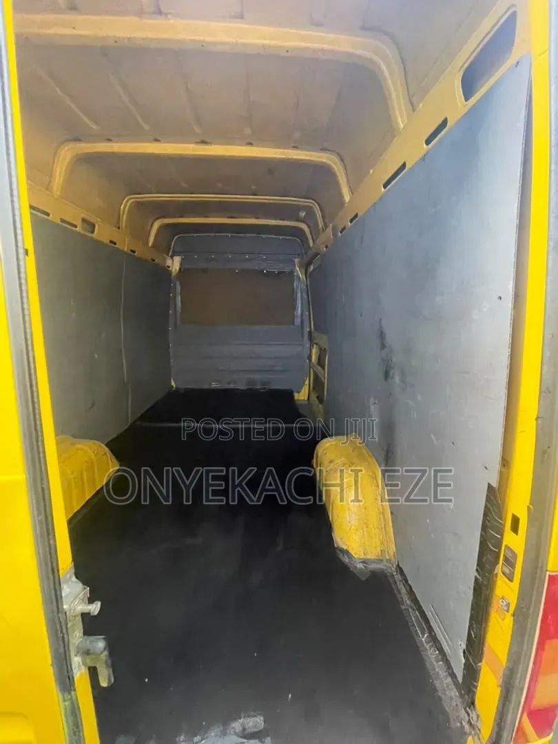 Volkswagen LT 2005 Yellow