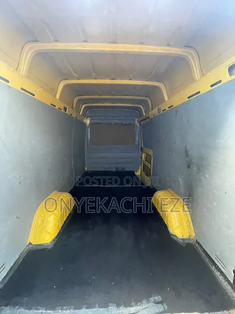 Volkswagen LT 2005 Yellow