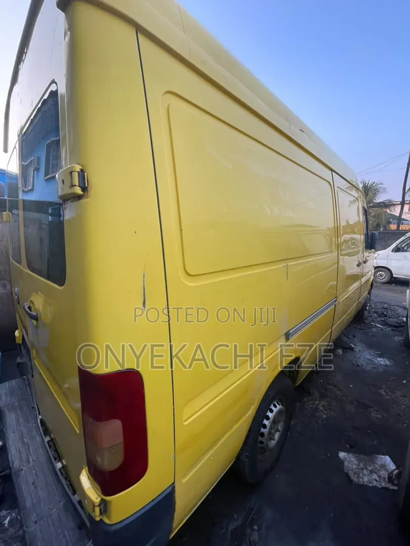 Volkswagen LT 2005 Yellow