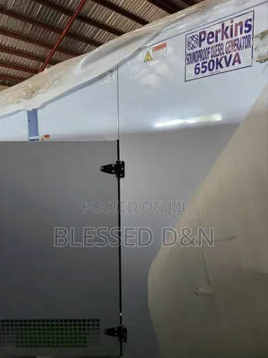 650kva Perkins Soundproof Diesel Engine