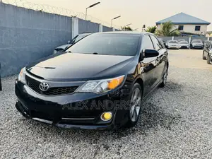Toyota Camry SE 4dr Sedan (2.5L 4cyl 6A) 2014 Black