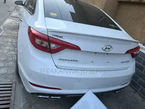 Hyundai Sonata Sport 2.0T Sedan FWD (2.0L 4cyl 6A) 2016 White