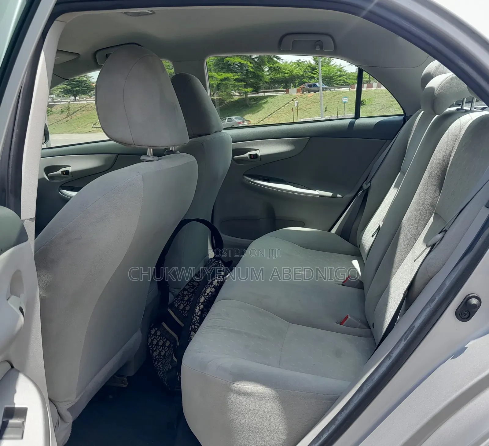 Toyota Corolla 2010 Silver