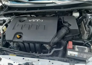 Toyota Corolla 2010 Silver