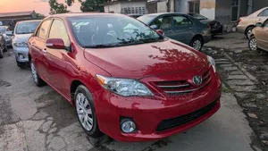 Toyota Corolla LE 4dr Sedan (1.8L 4cyl 4A) 2013 Red