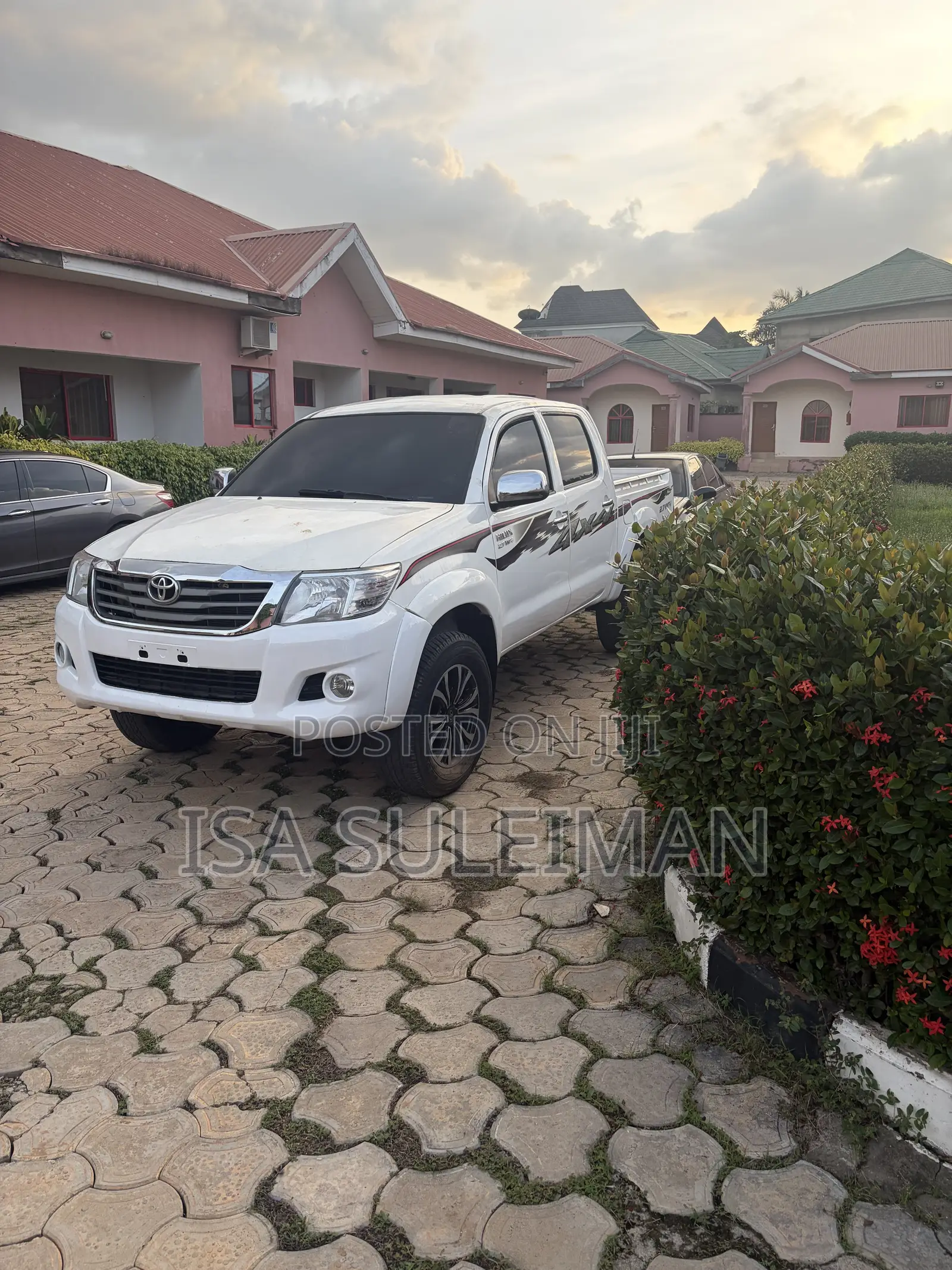 Toyota Hilux 2.0 VVT-i 2012 White