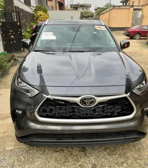Toyota Highlander 2021 Gray