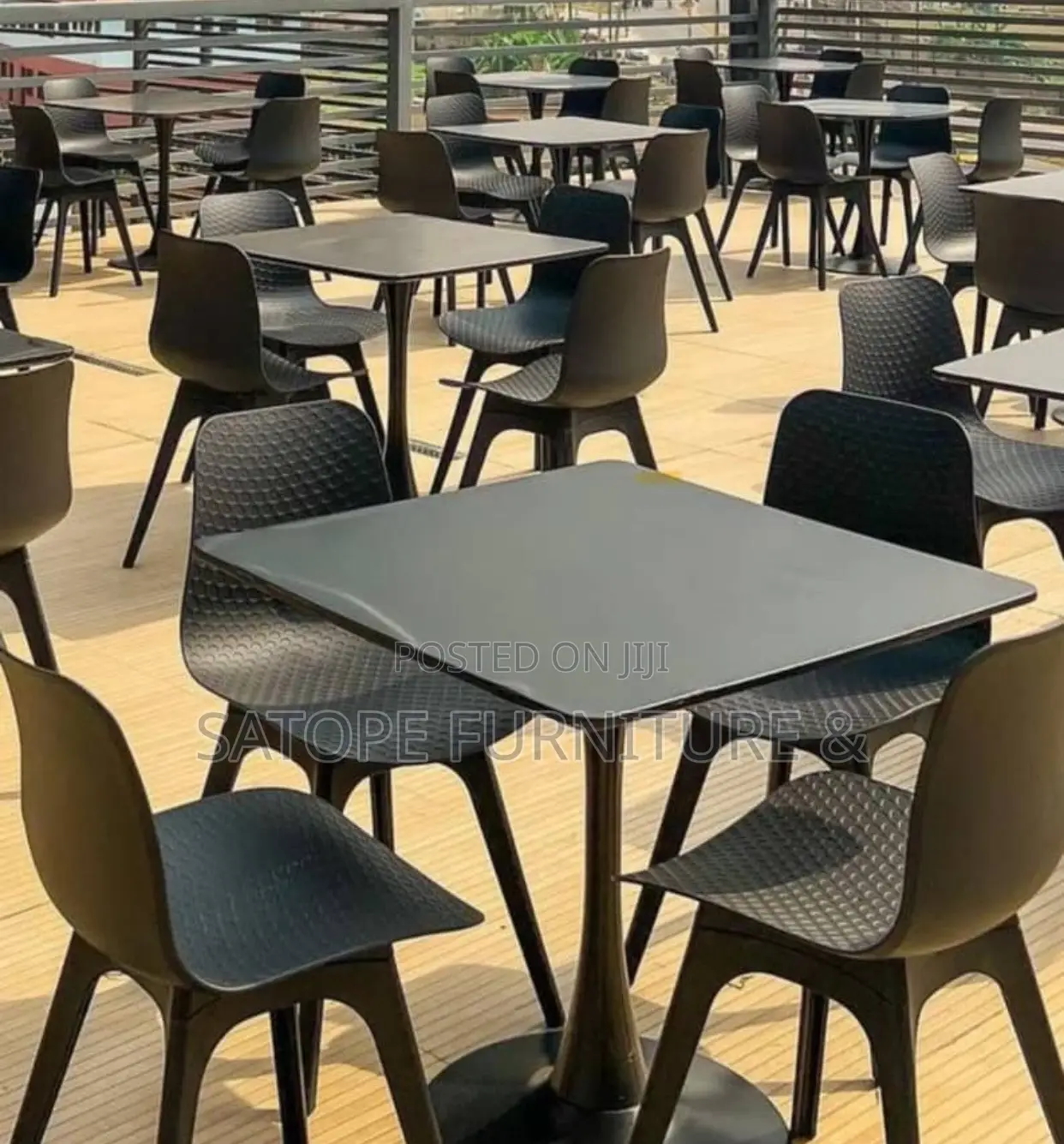 Plastic Restaurant/Dining Chair and Table