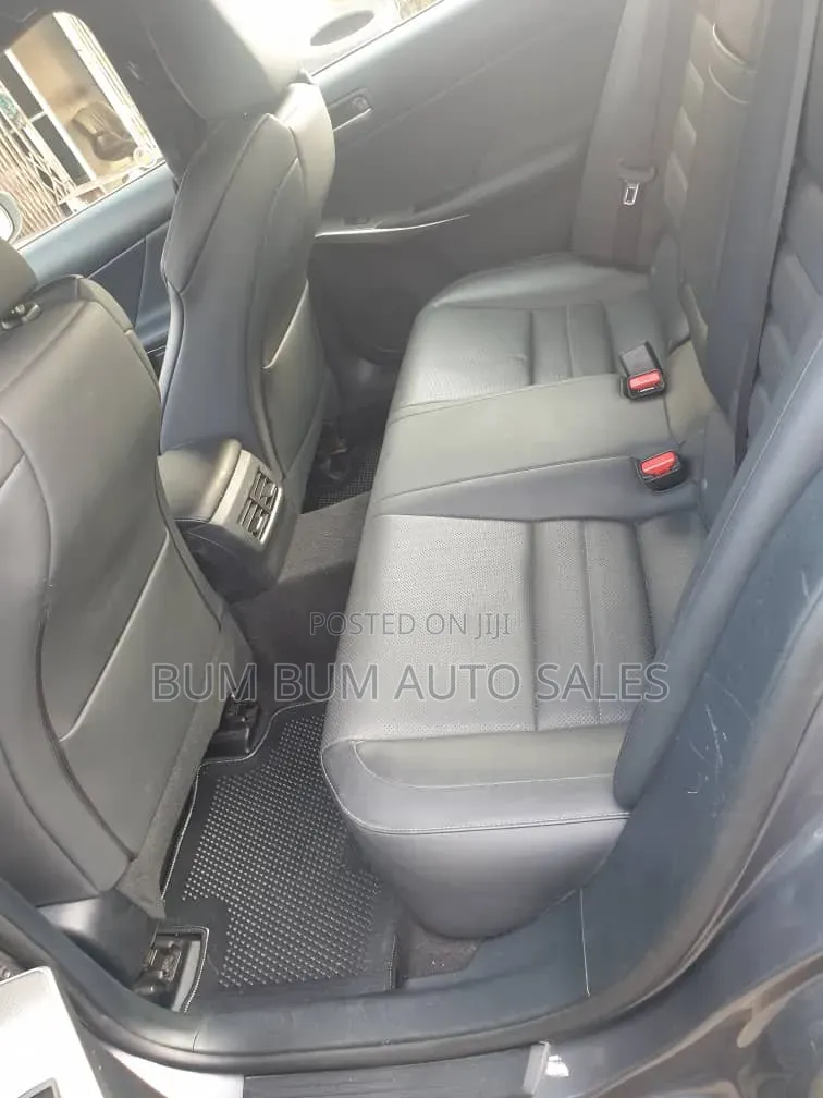 Lexus IS 300 AWD 2017 Gray