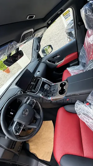 New Toyota Land Cruiser LC300 2025 Black
