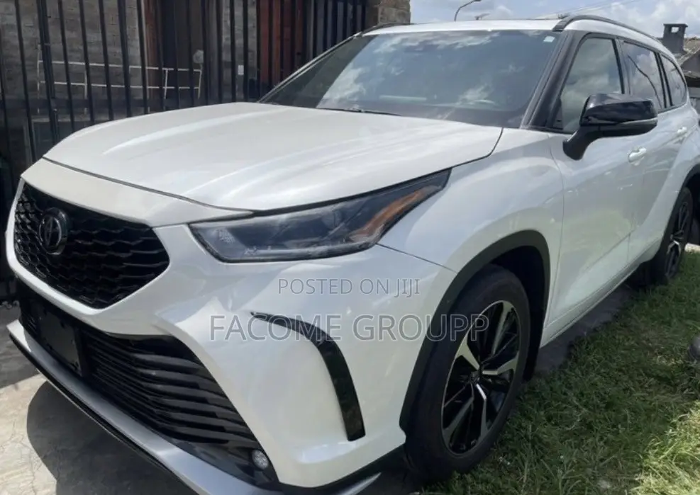 Toyota Highlander 2022 White