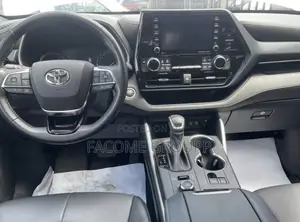 Toyota Highlander 2022 White