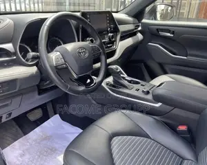 Toyota Highlander 2022 White