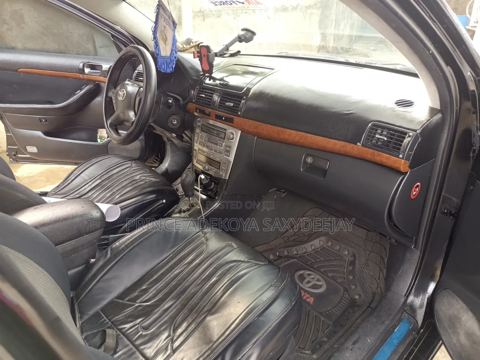Sharp Toyota Avensis