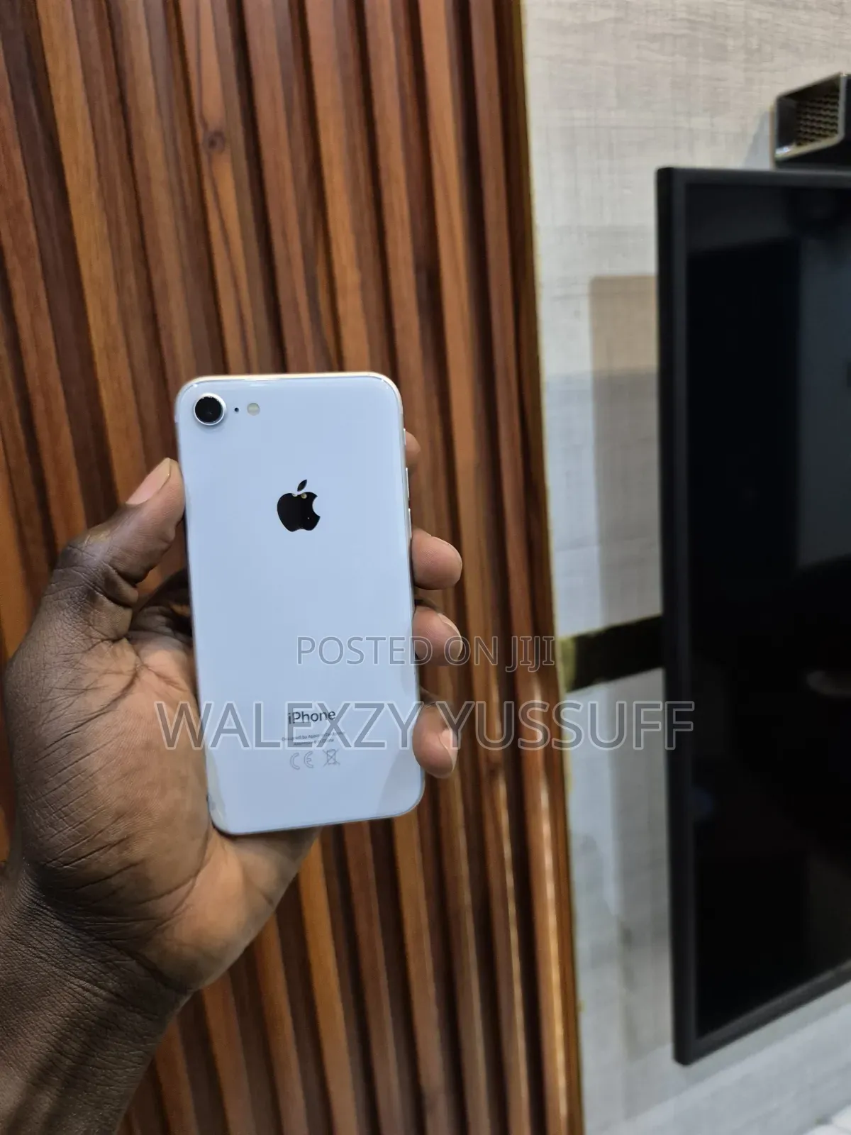 Apple iPhone 8 64 GB White