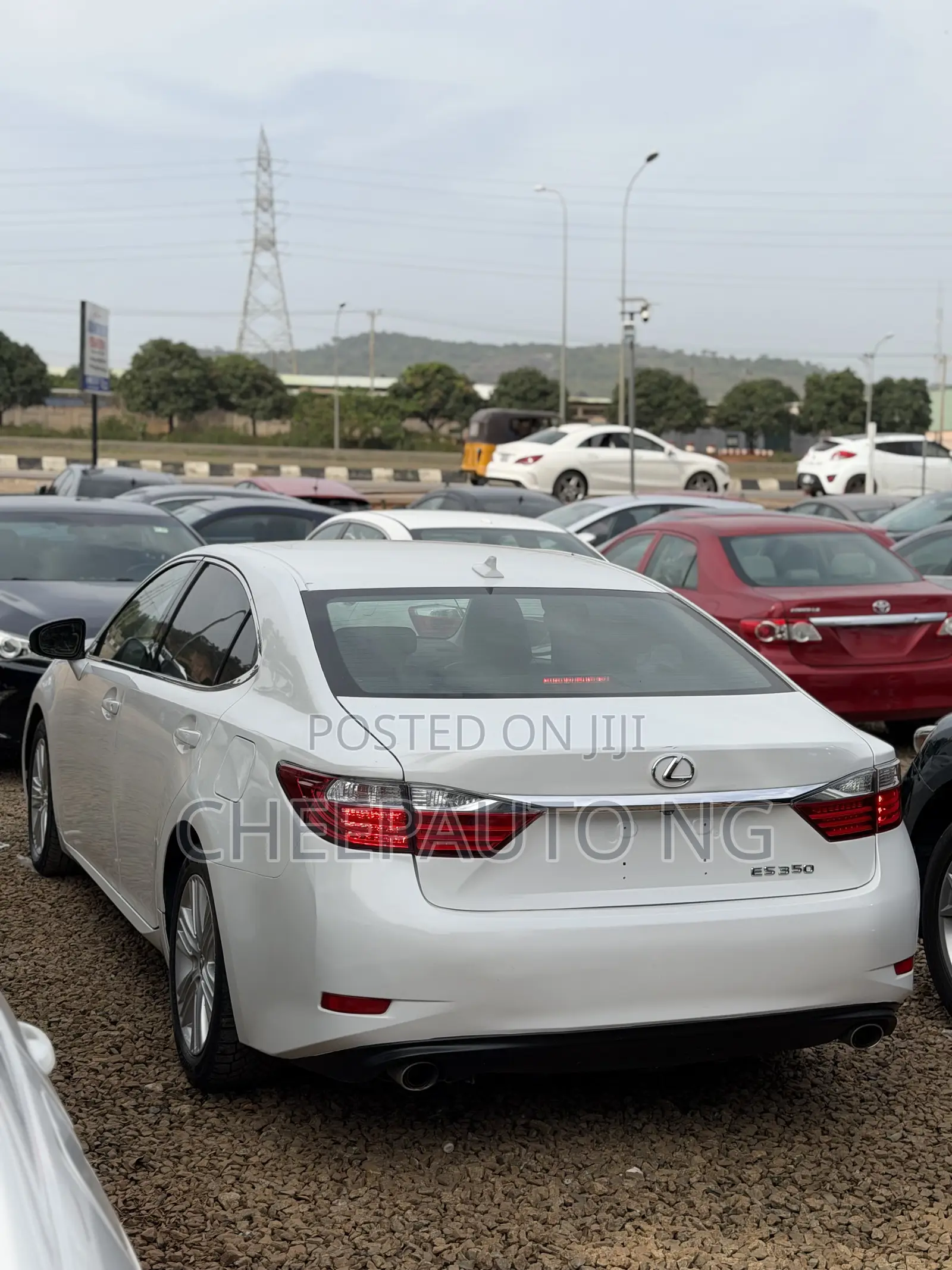 Lexus ES 350 FWD 2014 White