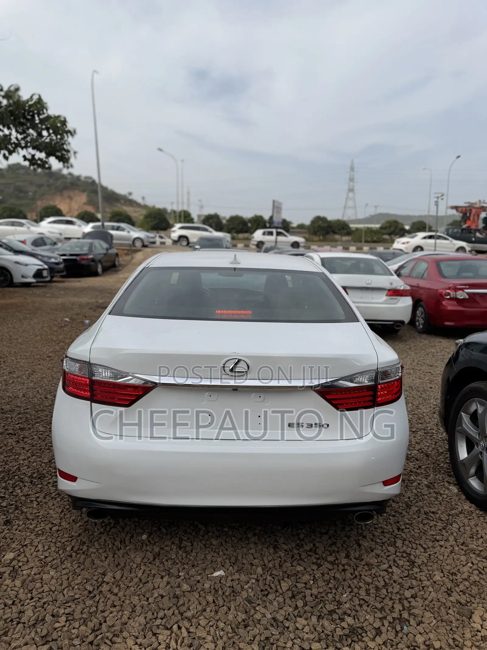 Lexus ES 350 FWD 2014 White