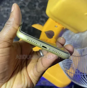 Apple iPhone 11 128 GB Yellow