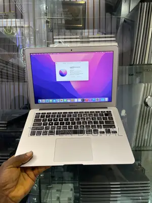 Laptop Apple MacBook Pro 2015 8GB Intel Core i7 SSD 256GB