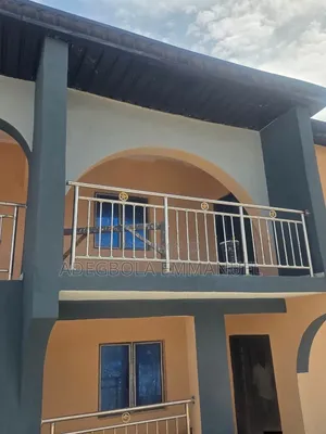 6bdrm Block of Flats in Oluwakeyin, Alakia for sale