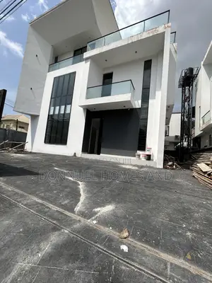 5bdrm Duplex in Osapa london for sale