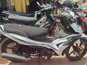 TVS Neo NX 2025 White