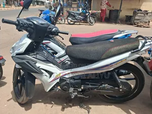 TVS Neo NX 2025 White