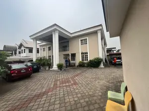 5bdrm Duplex in Off Admiralty Way, Lekki Phase 1 for rent