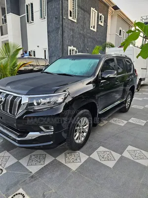 Toyota Land Cruiser Prado 2.7 2018 Black