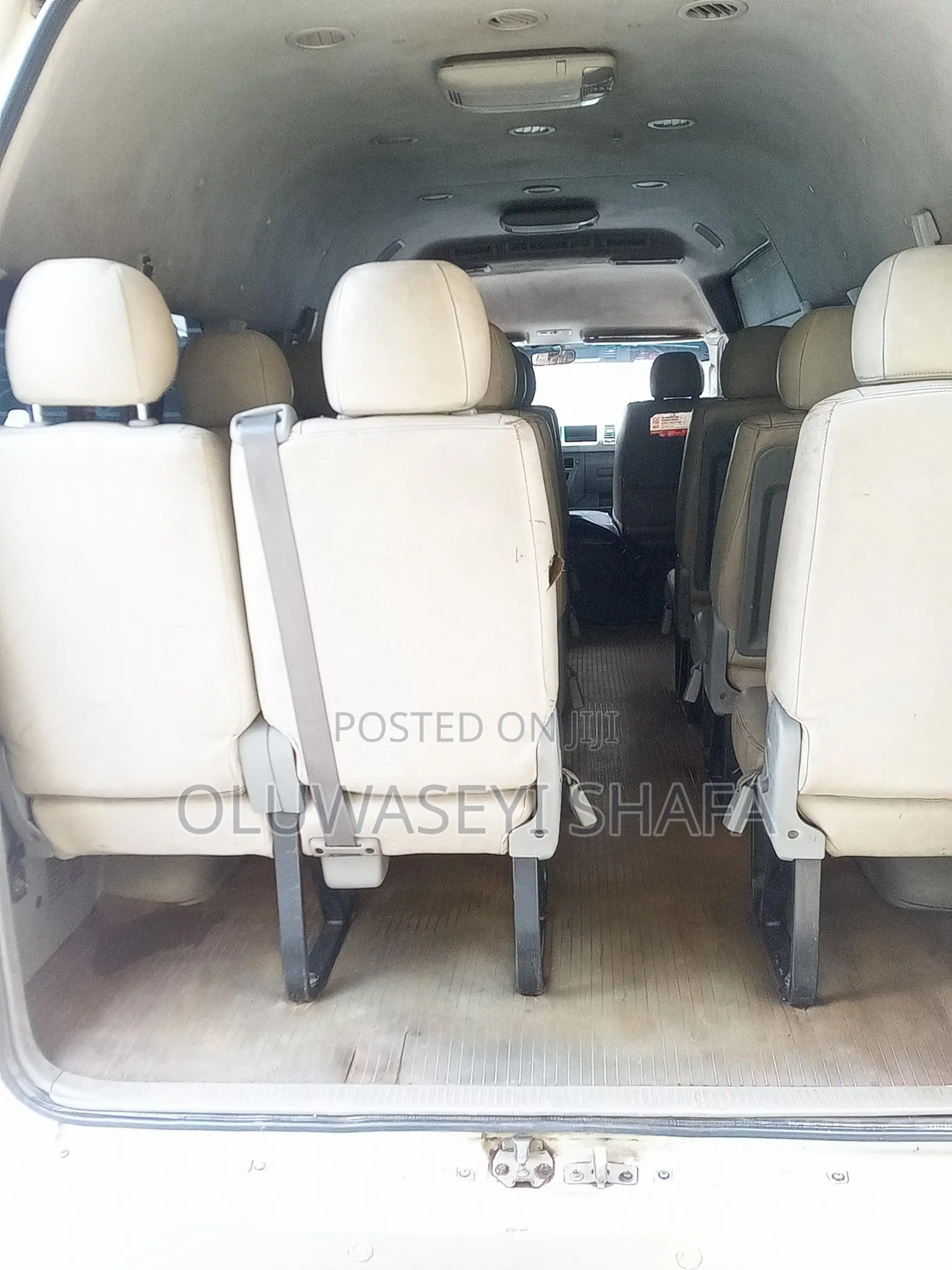Toyota HiAce 2007 White