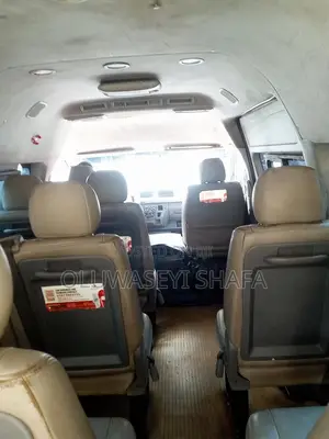 Toyota HiAce 2007 White