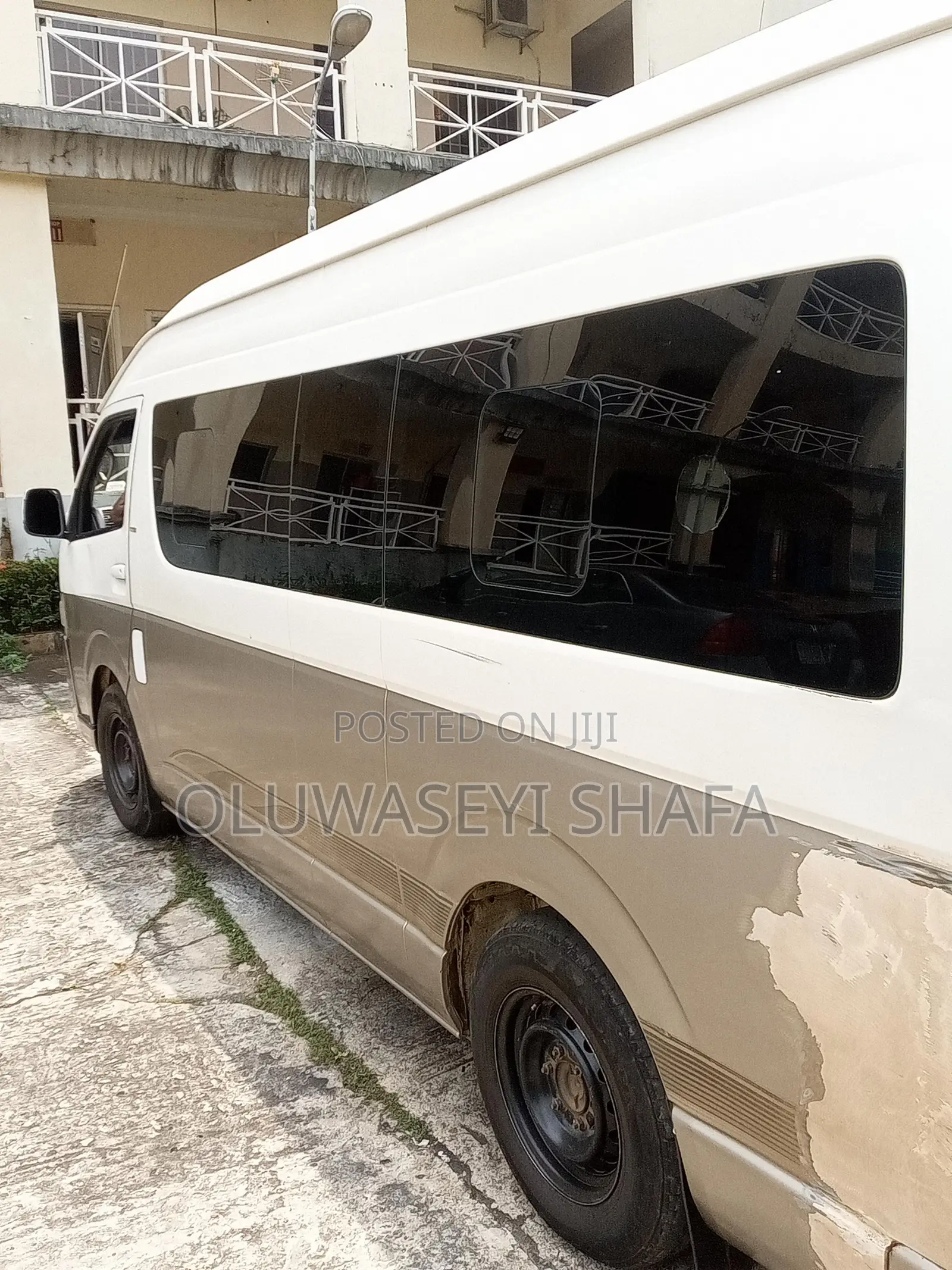 Toyota HiAce 2007 White