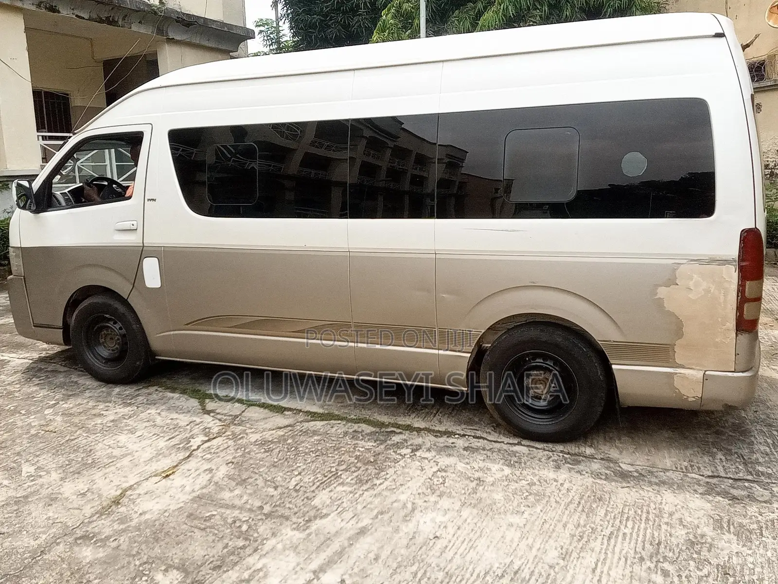 Toyota HiAce 2007 White