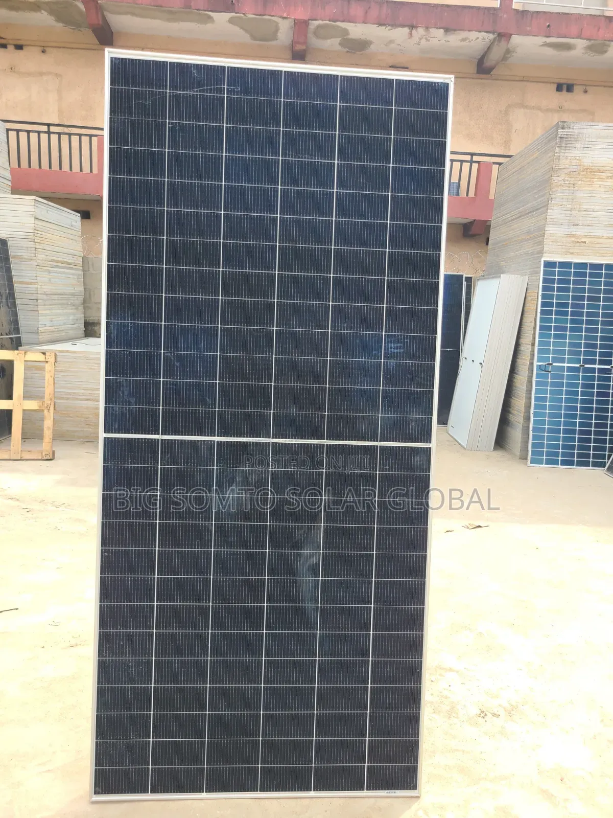 650watts Jinko Solar Panel