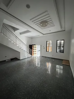 4bdrm Duplex in Chevron for rent