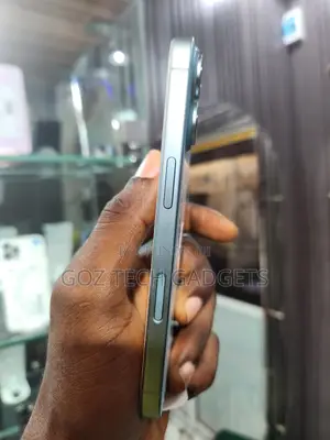 Apple iPhone 16 128 GB Green