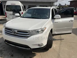 Toyota Highlander Limited 2012 White
