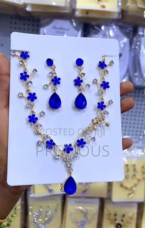 Luxury Crystal Teardrop Jewelry Set -Gold Plated Necklace $ Earrings