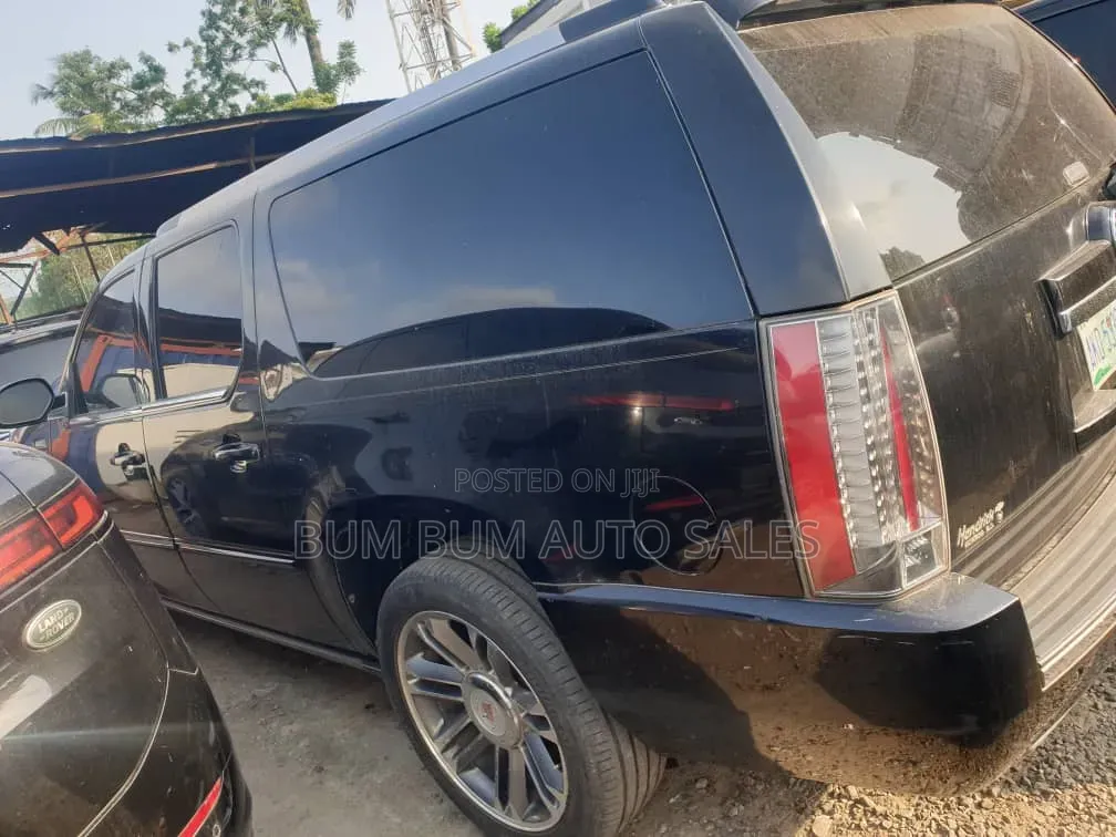 Cadillac Escalade 2008 Black